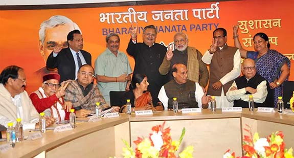 मोदी की रणनीति कांग्रेस की सीटों पर नजर