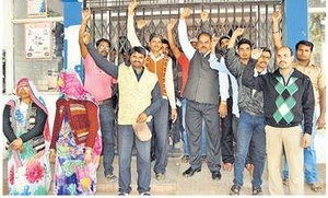 गंजबासौदा-हड़ताल पर गए सफाई कामगार