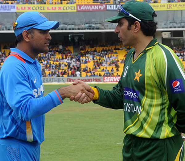 भारत: 33/0 BETWAANCHAL WORLD CUP INDO-PAK MATCH UPDATE