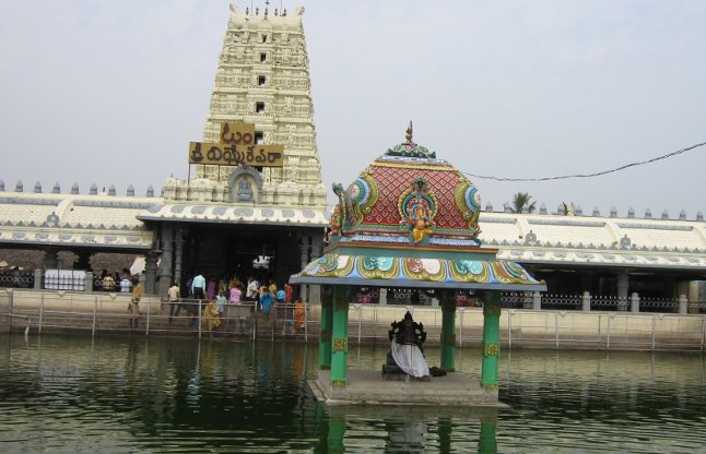 एक चमत्कार है चित्तूर का कनिपक्कम गणपति मंदिर