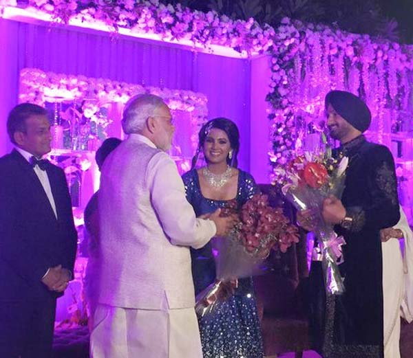 हरभजन की शादी में शरीक हुए पी एम्  मोदी समेत कई हस्तियाँ