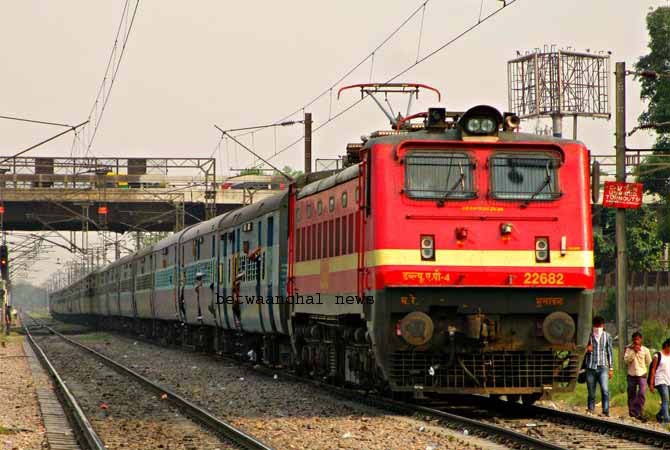 मकराना-फुलेरा स्टेशनों के बीच 110 किमी की स्पीड से ट्रायल सफल, राइकाबाग से फुलेरा के बीच रेल विद्युतीकरण का कार्य पूरा है।