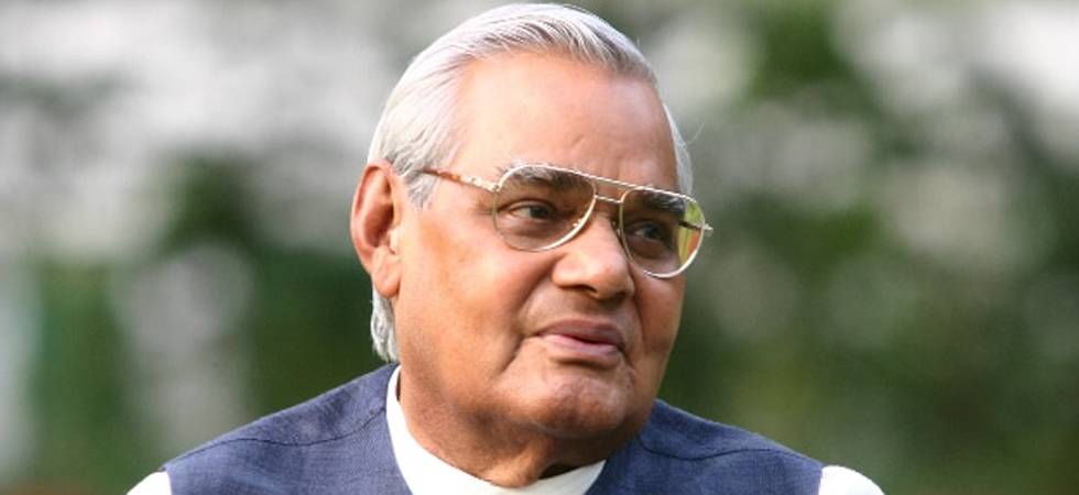 देश के पूर्व PM भारत रत्न अटल बिहारी वाजपेयी की पुण्यतिथि के अवसर पर आज 16 August को उनकी समाधि सदैव अटल (Sadaiv Atal) पर पुष्पांजलि कार्यक्रम एवं प्रार्थना सभा का आयोजन किया गया।