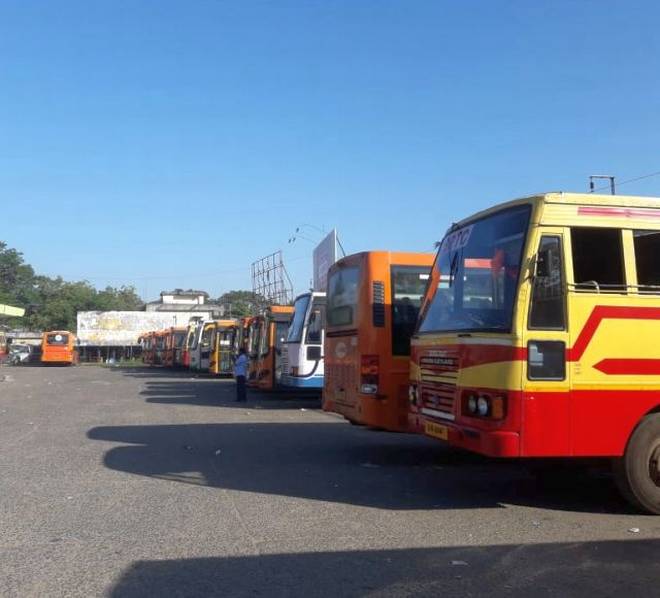 सबरीमाला मंदिर में महिलाओं के प्रवेश को लेकर हुए हिंसक प्रदर्शन में घायल एक व्यक्ति की मौत
