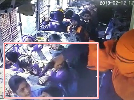 स्कूल बस रोककर अगवा किए गए जुड़वाँ बच्चो के शव यूपी के बाँदा में मिले