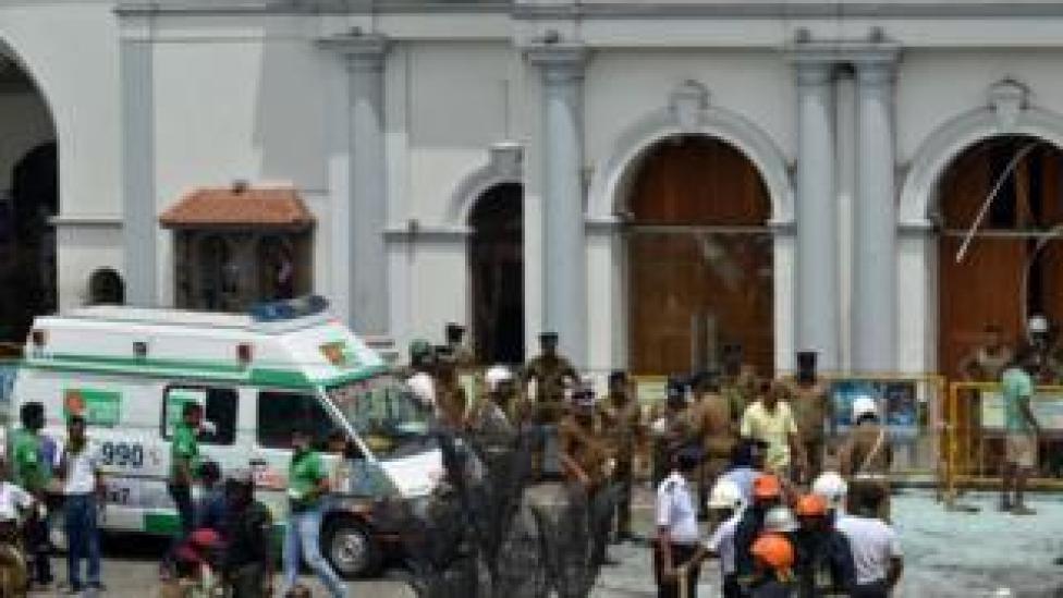 श्रीलंका में सीरियल बम ब्लास्ट 129 की मौत 500 से अधिक घायल