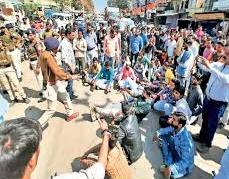 बिजली उपभोक्ता को बंधक बनाकर पीटा इंजीनियर निलंबित