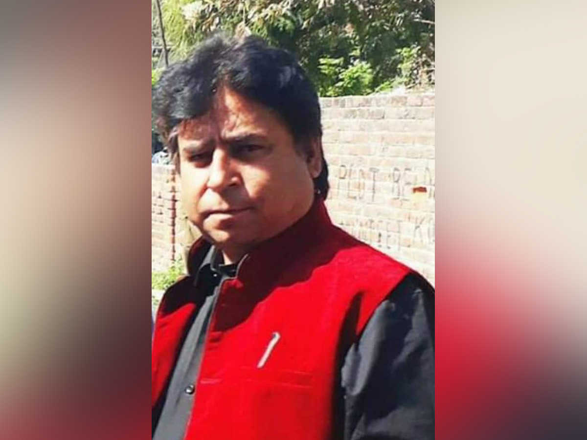 कोई कश्मीरी पंडित की हत्या पर आंसू बहायेगा ?