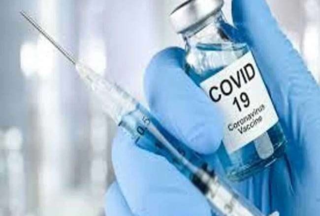 कोरोना दुनिया में:नोवावैक्स ने ब्रिटेन में मिले नए वैरिएंट पर वैक्सीन की टेस्टिंग शुरू की, अमेरिकी अस्पतालों में मरीज बढ़े