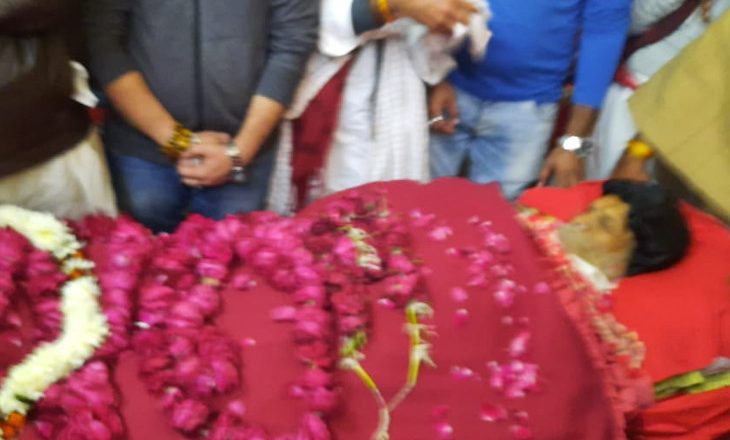 बह्मलीन हुए बर्फानी बाबा:अहमदाबाद से मेहंदीपुर बालाजी लाई गई पार्थिव देह, यहां आश्रम में दी जाएगी समाधि; भक्तों का दावा- 150 साल थी उम्र