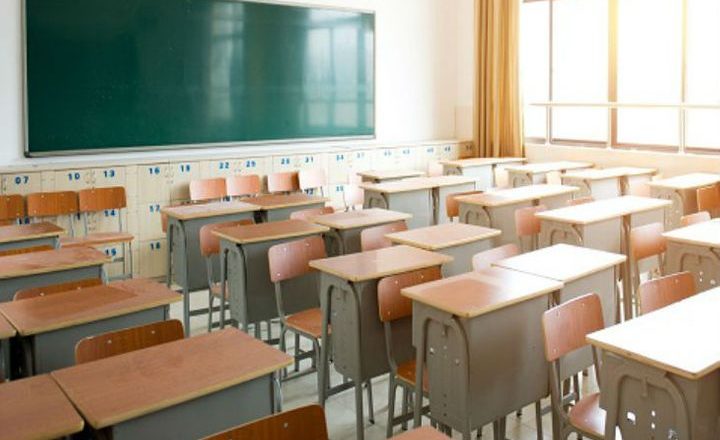 सरकार में विरोधाभास:शिक्षा मंत्री बोले- 6वीं से 8वीं तक के स्कूल खोलने का फैसला कोरोना को देखकर होगा
