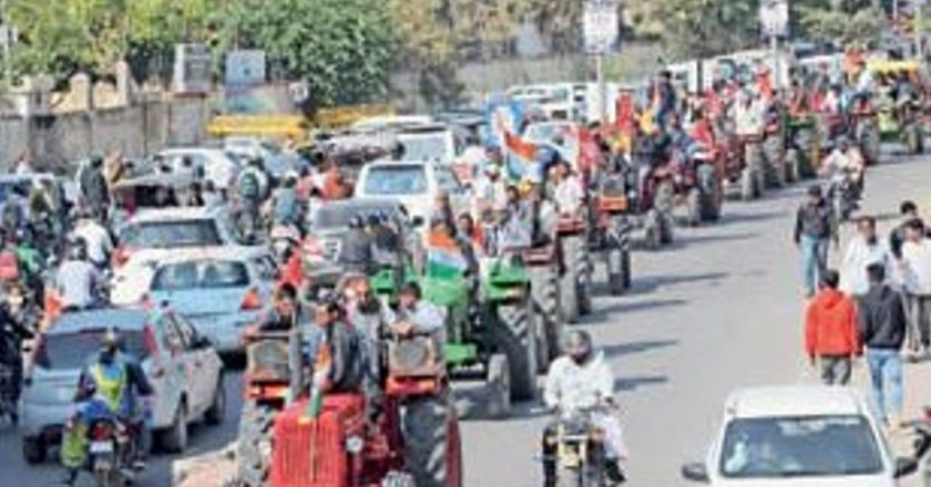 राजस्थान के अलवर से ट्रैक्टर परेड LIVE:शाहजहांपुर बॉर्डर से किसानों का दिल्ली की ओर कूच शुरू; ट्रैक्टर से ज्यादा जीप और कारें; मानेसर तक जाने की अनुमति