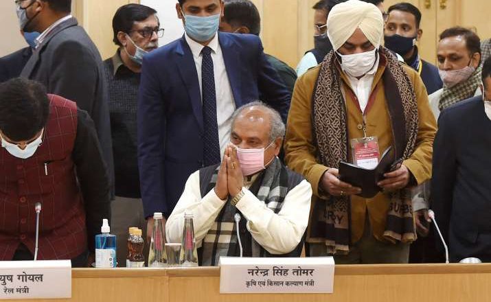 किसान-सरकार मीटिंग का टर्निंग पॉइंट:लंच में तोमर ने शाह को फोन किया, गृह मंत्री ने डेढ़ साल कानून होल्ड करने का प्रपोजल दिया