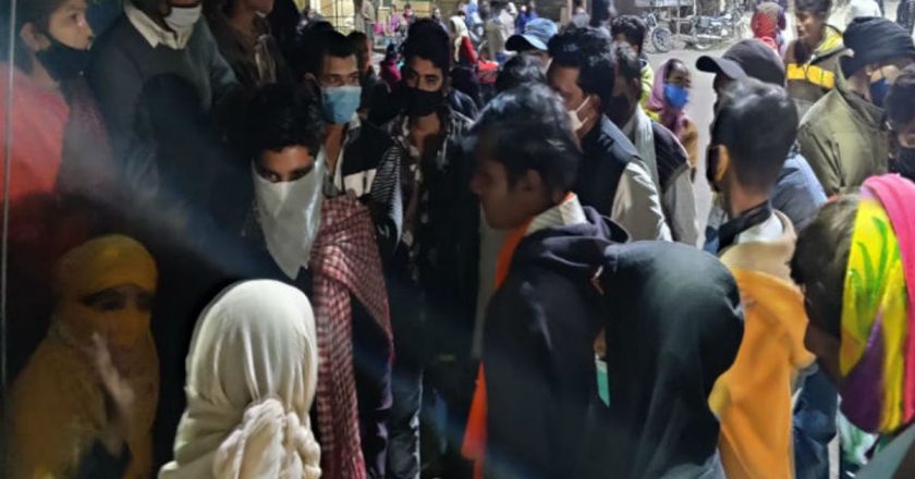 प्यारे मियां यौन शोषण मामला:फरियादी लड़की ने खाई नींद की गोलियां, वेंटिलेटर पर, परिजनों ने पूछा- गोलियां बालिका गृह कैसे पहुंची? अस्पताल के बहार हंगामा