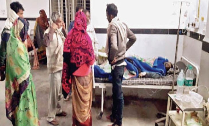 मध्यप्रदेश में जहरीली शराब से 4 की मौत:छतरपुर में पिता-पुत्र ने अस्पताल पहुंचने से पहले तोड़ा दम, दो की इलाज के दौरान मौत