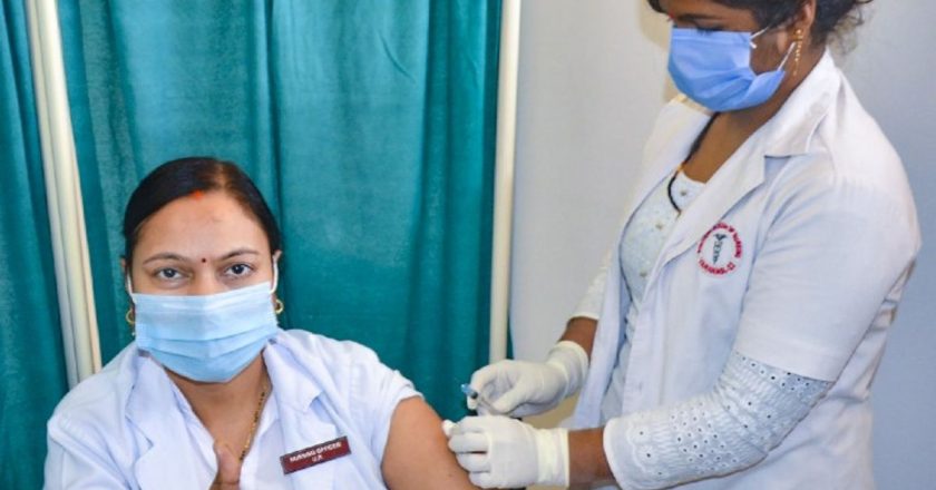 कोरोना देश में:पिछले 7 दिन से 188 जिलों में संक्रमण का कोई केस नहीं; 97 हजार से ज्यादा लोगों को वैक्सीन की दूसरी डोज लगाई गई