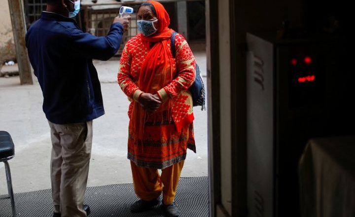 वर्कप्लेस के लिए नई गाइडलाइंस:कोरोना के 1-2 केस मिलें तो ऑफिस बंद करने की जरूरत नहीं, सैनिटाइजेशन के बाद काम शुरू हो सकता है