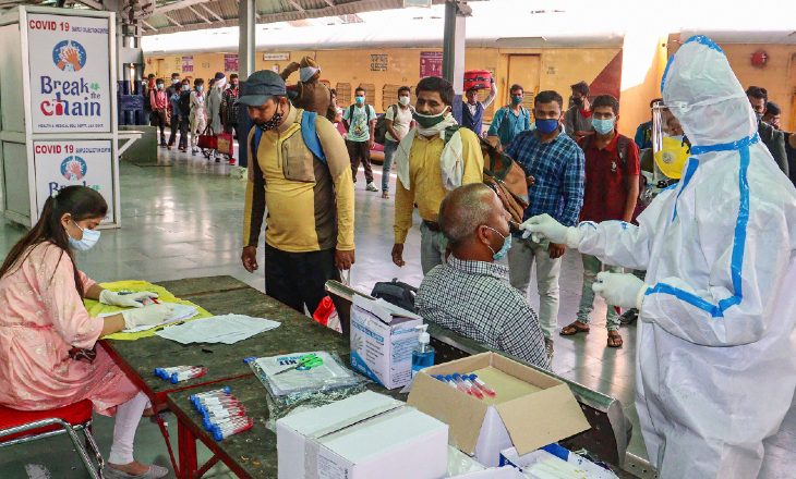 कोरोना देश में:24 घंटे में 62,276 नए मरीज मिले; अकेले महाराष्ट्र में ही 37,000, राज्य में यह पिछले पीक से डेढ़ गुना