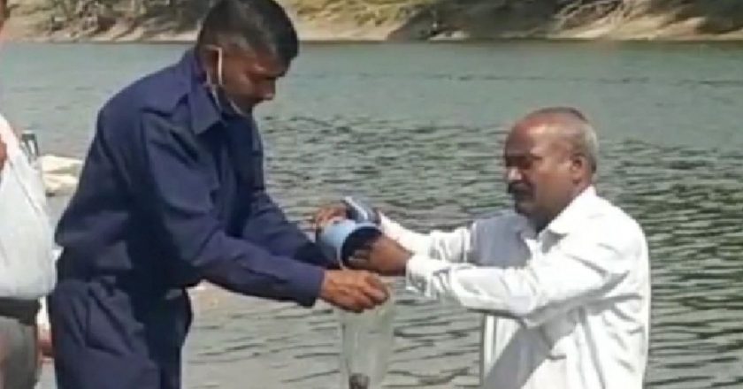 शिप्रा नदी में विस्फोट की ONGC ने शुरू की जांच:देहरादून से आई 2 सदस्यीय टीम, नदी में किसी तरह के गैस का रिसाव होते नहीं मिला; पानी और मिट्‌टी के सैंपल लिए