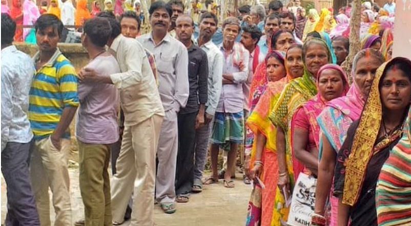 2 राज्यों में पहले फेज की वोटिंग LIVE:बंगाल की जिन 30 सीटों पर वोटिंग हो रही, उनमें से 26 पिछली बार TMC ने जीती थीं; असम में 47 सीटों पर मतदान