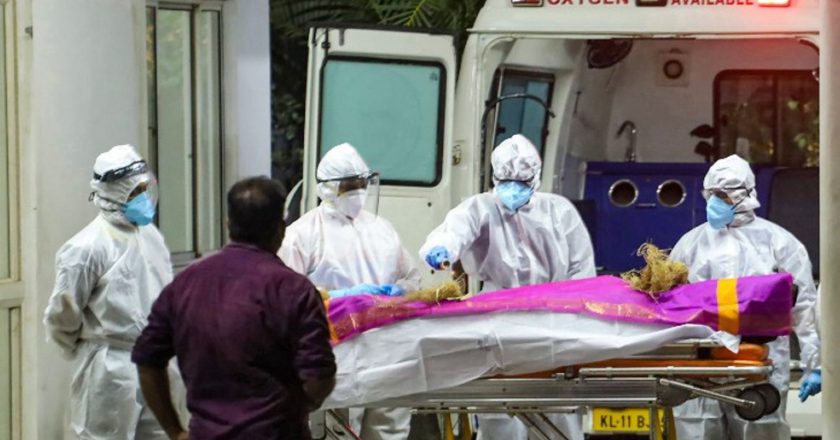 कोरोना देश में:एक्टिव केस का आंकड़ा फिर 2 लाख के पार; इनमें से 1.18 लाख अकेले महाराष्ट्र में, 31 हजार मरीजों के साथ केरल दूसरे नंबर पर