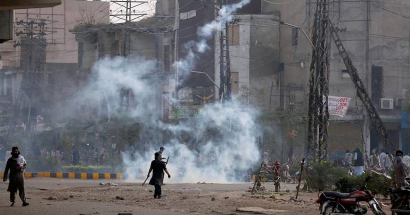 गृह युद्ध के रास्ते पर पाकिस्तान?:क्या है तहरीक-ए-लब्बैक, जिसके हिंसक प्रदर्शनों ने इमरान सरकार और पाकिस्तानी सेना तक को झुकने पर मजबूर कर दिया