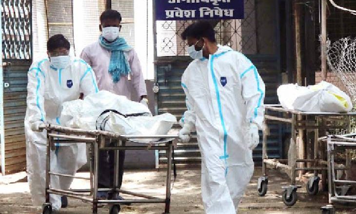 MP में कोरोना LIVE:इंदौर-भोपाल में बेड से लेकर श्मशान तक में वेटिंग; 24 घंटे में 4 बड़े शहरों में 2,500 से ज्यादा मरीज मिले