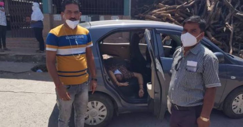 MP में कोरोना LIVE:जबलपुर में इलाज न मिलने से वृद्धा ने कार में ही दम तोड़ा; इंदौर-भोपाल-ग्वालियर के बाद छोटे शहरों में भी कोरोना के केस बढ़ने लगे