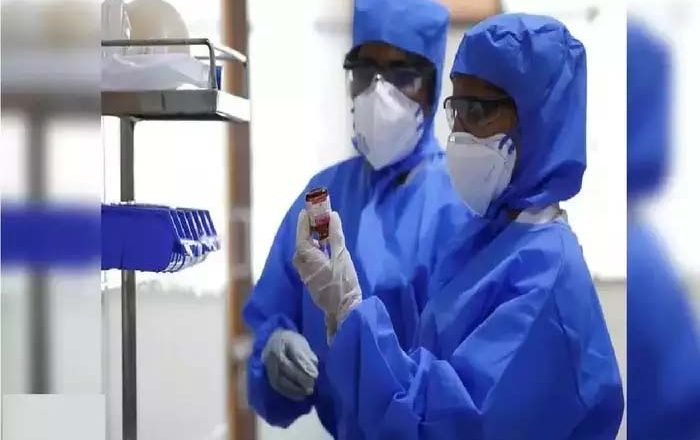 बीते दिन रिकॉर्ड एक लाख एक्टिव केस घटे:देश में कोरोना के 2.81 लाख नए केस, 3.78 लाख लोग ठीक भी हुए; 4,092 की जान गई