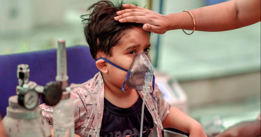 बच्चों पर वैक्सीन ट्रायल के खिलाफ याचिका:दिल्ली हाईकोर्ट ने बच्चों पर वैक्सीन का ट्रायल रोकने से इनकार किया, याचिका पर केंद्र और DGCI से जवाब मांगा