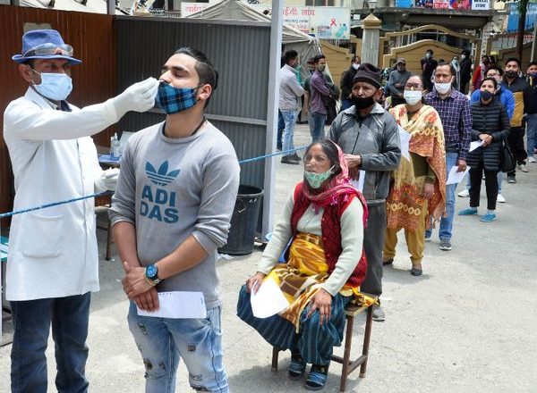24 घंटे में सबसे ज्यादा केस:देश में रिकॉर्ड 4.12 लाख केस आए, 3,979 लोगों की मौत हुई; कल दुनिया में महामारी से जान गंवाने वालों में हर चौथा भारतीय