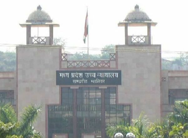 जेनेरिक दवाएं नहीं लिखने पर हाईकोर्ट नाराज:हाईकोर्ट ने सरकार से पूछा- डॉक्टर जेनेरिक दवाएं क्यों नहीं लिख रहे हैं, जवाब देने के लिए मांगा समय