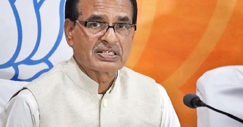 MP में फिलहाल राहत नहीं, जारी रहेगी सख्ती:CM शिवराज ने कहा- मई माह में लॉकडाउन में ढील नहीं, एमपी बोर्ड के एग्जाम भी नहीं होंगे, 12वीं पर फैसला जल्द
