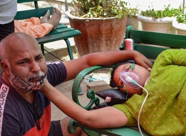कोरोना देश में:एक हफ्ते में 15% केस और 41% मौतें बढ़ीं; पहली बार एक दिन में रिकॉर्ड 3.18 लाख लोग ठीक हुए, लगातार तीसरे दिन नए मामलों में कमी