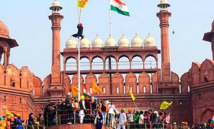 लाल किला उपद्रव पर बड़ा खुलासा:किले पर कब्जा कर किसान आंदोलन का नया ठिकाना बनाने की थी साजिश; 26 जनवरी की हिंसा पर दिल्ली पुलिस की चार्जशीट