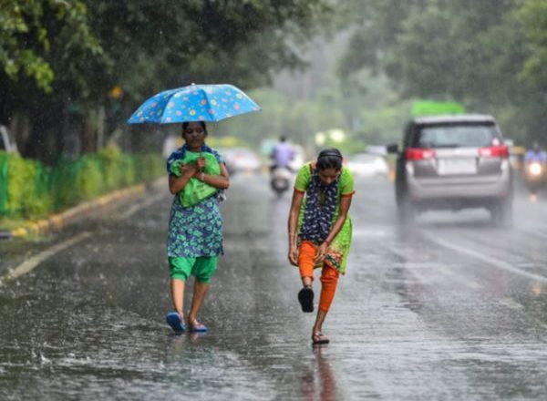 MP में कई जगह ओले-बारिश:भोपाल, उज्जैन और सागर में बारिश, मंदसौर के सीतामऊ में गिरे ओले; एक्सपर्ट बोले- प्री मानसून का संकेत