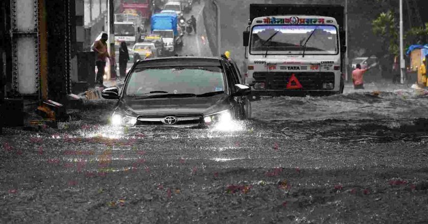 मानसून ट्रैकर:मुंबई में दूसरे दिन भी बारिश, रेड अलर्ट जारी; कल छत्तीसगढ़, तो 72 घंटे में झारखंड पहुंचेगा मानसून