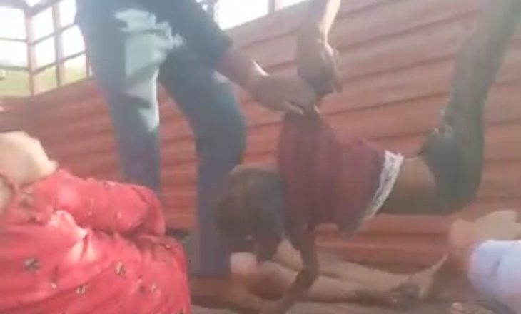 गेहूं से भरा लोडिंग वाहन पलटा, पांच की मौत:मरने वालों में मां और 3 बच्चे शामिल, 11 लोग सवार थे, बड़े भाई की गमी में शामिल होने गए थे