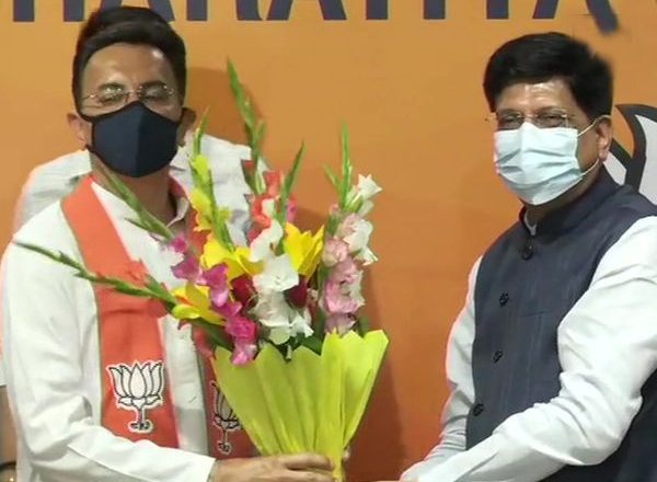जितिन प्रसाद की नई पारी:राहुल के करीबी जितिन भाजपा में शामिल; कहा- देशहित में काम करने वाली केवल BJP, बाकी व्यक्ति विशेष के नाम पर चलते हैं
