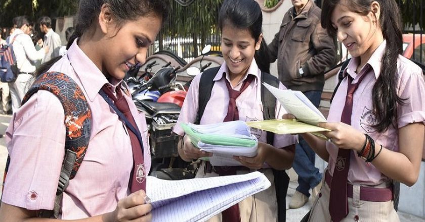 बिहार स्कूल एग्जामिनेशन बोर्ड (BSEB) की 10वीं और 12वीं की परीक्षाएं फरवरी से शुरू होंगी।