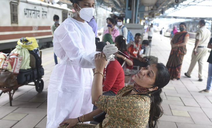 कोरोना देश में:बीते दिन 50,784 केस आए, 68,529 ठीक हुए और 1359 की मौत; 9 राज्यों में अब भी रोजाना एक हजार से ज्यादा केस आ रहे