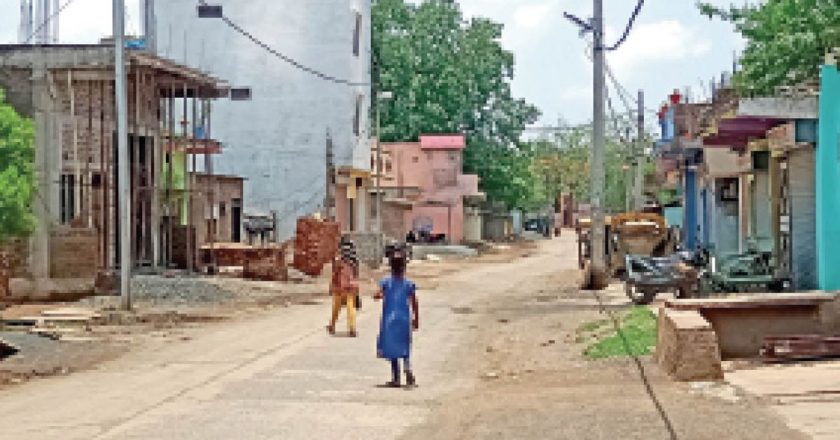 दिक्कत:100 फीट चौड़ा मार्ग बचा 40 फीट का पट्टेधारियों का दोगुनी जमीन पर कब्जा