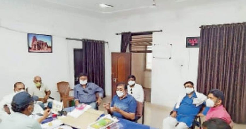 रात साढ़े 11 बजे निर्णय:पूरे 6 दिन सिर्फ किराना दुकानें ही खुलेंगी, अन्य दुकानाें को 3-3 दिन के हिसाब से रहेगी छूट