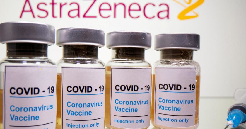 कोवीशील्ड के डोज का गैप बढ़ाने का मामला:एस्ट्राजेनेका ने भारत के फैसले का समर्थन किया; कहा- वैक्सीन का दूसरा डोज दूसरे या तीसरे महीने लगे तो ज्यादा सुरक्षा देगा