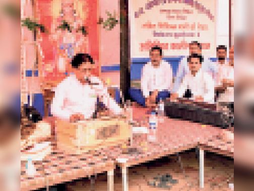 संयुक्त मोर्चा की हड़ताल 6वें दिन भी जारी:सरकार की सद् बुद्धि के लिए पहले किया यज्ञ फिर सुंदरकांड का पाठ