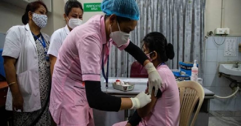 कोरोना दुनिया में:बीते दिन आए 6.55 लाख नए मामले, 10290 संक्रमितों की जान गई; अमेरिका में 13 फरवरी के बाद एक दिन में 88 हजार से ज्यादा नए केस दर्ज