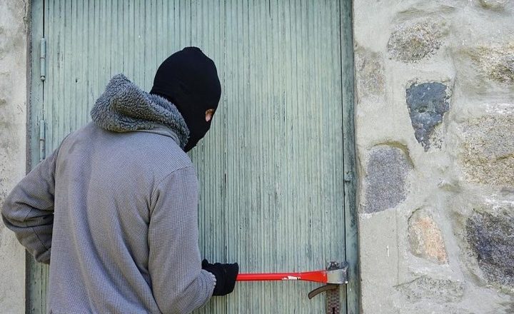 प्रतिनिधिमंडल एसपी से मिला कहा-बढ़ती चोरी को रोकें:रात्रि गश्त न होने के कारण चोरियां बढ़ती ही जा रही हैं