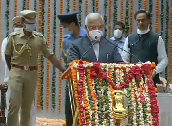 MP के नए राज्यपाल बने मंगूभाई पटेल:हाईकोर्ट के चीफ जस्टिस मोहम्मद रफीक ने दिलाई शपथ, CM शिवराज सिंह और नेता प्रतिपक्ष कमलनाथ रहे मौजूद