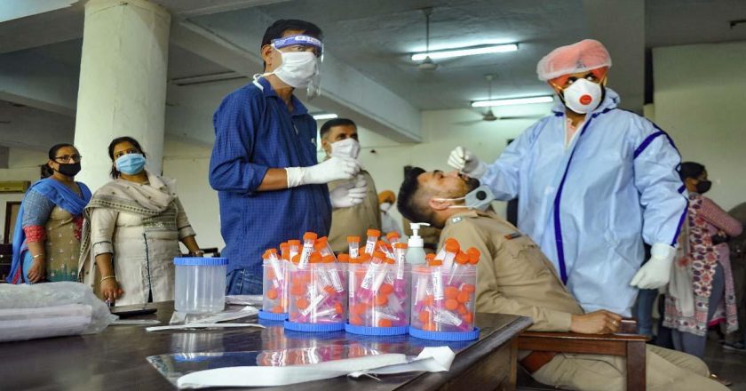 कोरोना देश में:41277 नए मरीज मिले, 42041 ठीक हुए और 517 की मौत; केरल ने बढ़ाई चिंता, यहां 5 दिन से बढ़ रहे एक्टिव केस