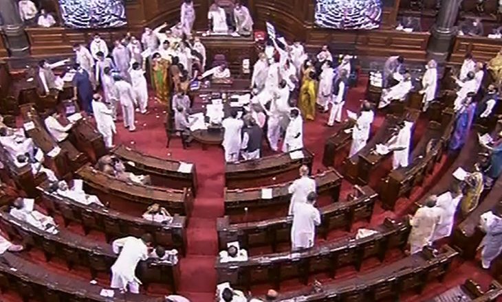 संसद में तृणमूल सांसद पर एक्शन:दस्तावेज फाड़ने वाले TMC सांसद शांतनु निलंबित, IT मंत्री बोले- तृणमूल हिंसक संस्कृति सदन में लाने की कोशिश कर रही